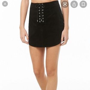 Forever 21 black mini skirt